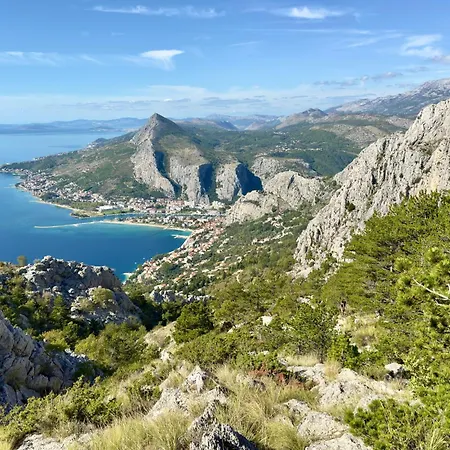 Loncar-5 By Interhome *