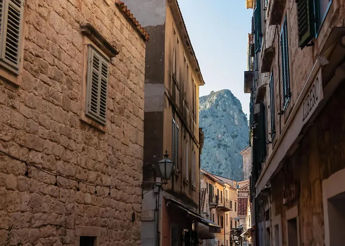 Loncar-5 By Interhome * Pisak