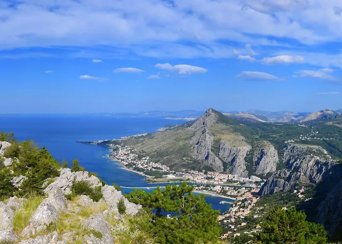 Loncar-5 By Interhome Apartman Pisak